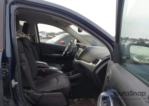 2015 Dodge Journey Sxt z USA, uszkodzony, nr VIN 3C4PDCBB7FT708325